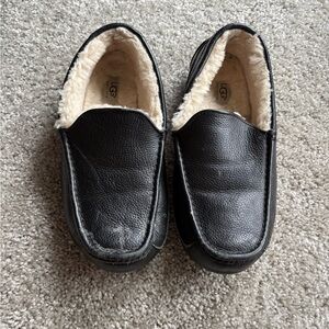 UGG Men's Black Leather Loafers